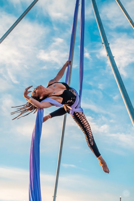 aerial-silk-entertainment