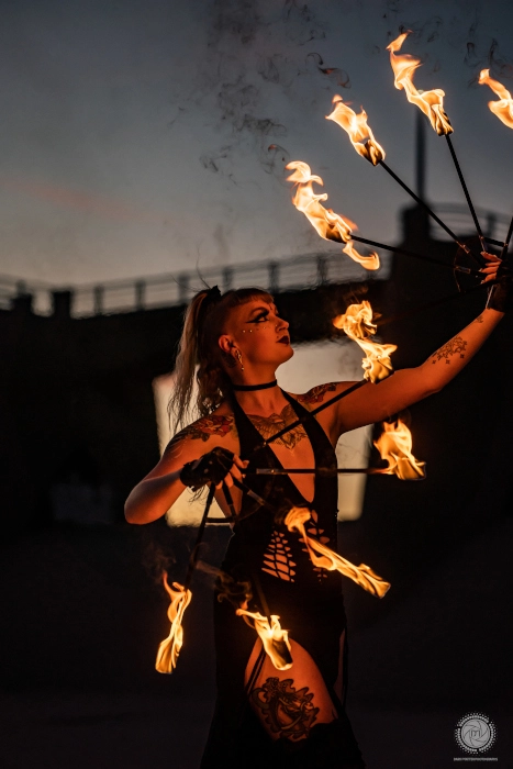 Fire-fans-on-stilts